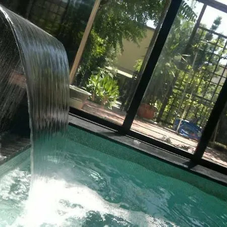 Appartamento La Casa Con Piscina Riscaldata Interna Anna Luxury Garden Pisa