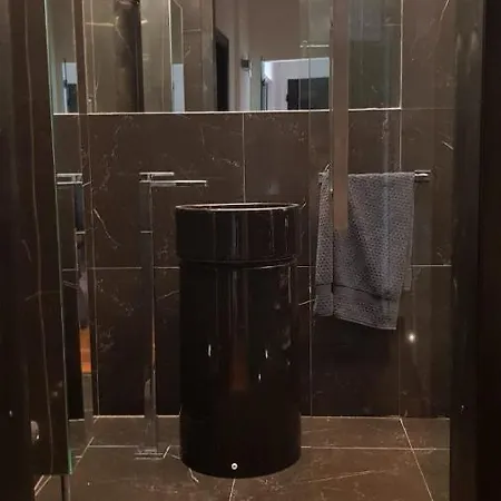 Appartamento La Casa Con Piscina Riscaldata Interna Anna Luxury Garden